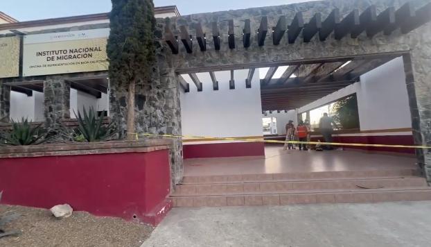 Balean el INAMI en Tijuana