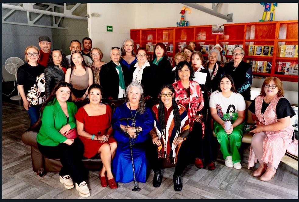 El Instituto Municipal de Cultura y Desarrollo Humano (Imcudhe) organizó un Café Literario en la Biblioteca Modelo “Alfredo Cañas Mendoza”