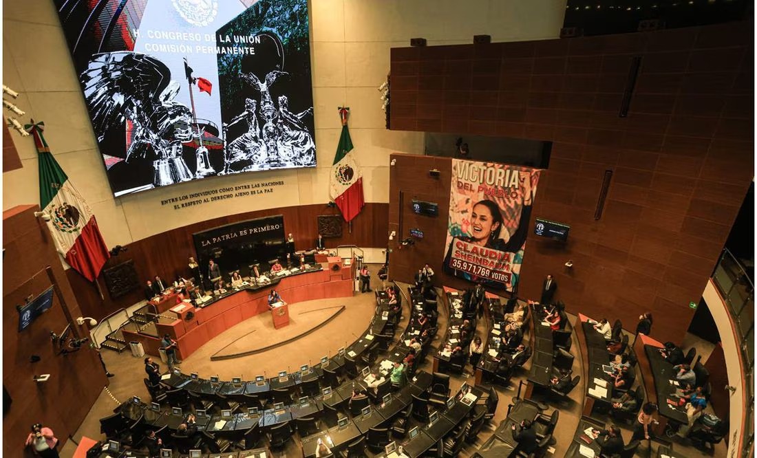 El Universal - Senadores