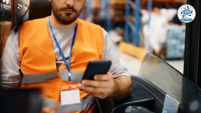 Enseñame de ciencia - celular trabajo