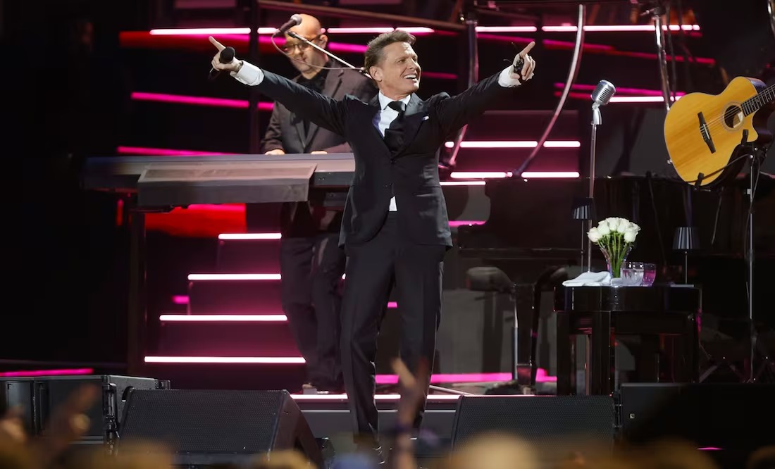 Luis Miguel - Vive usa