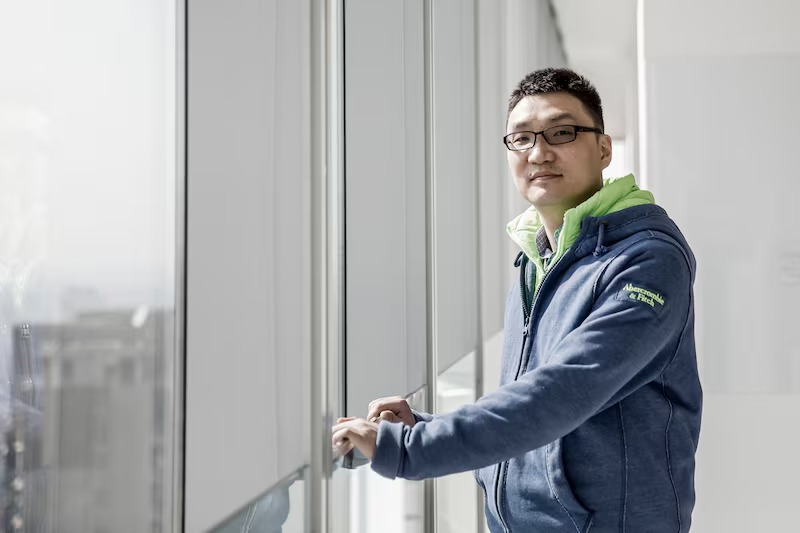 Colin Huang - bloomberg