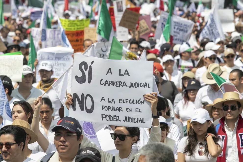 Protesta reforma- Infobae