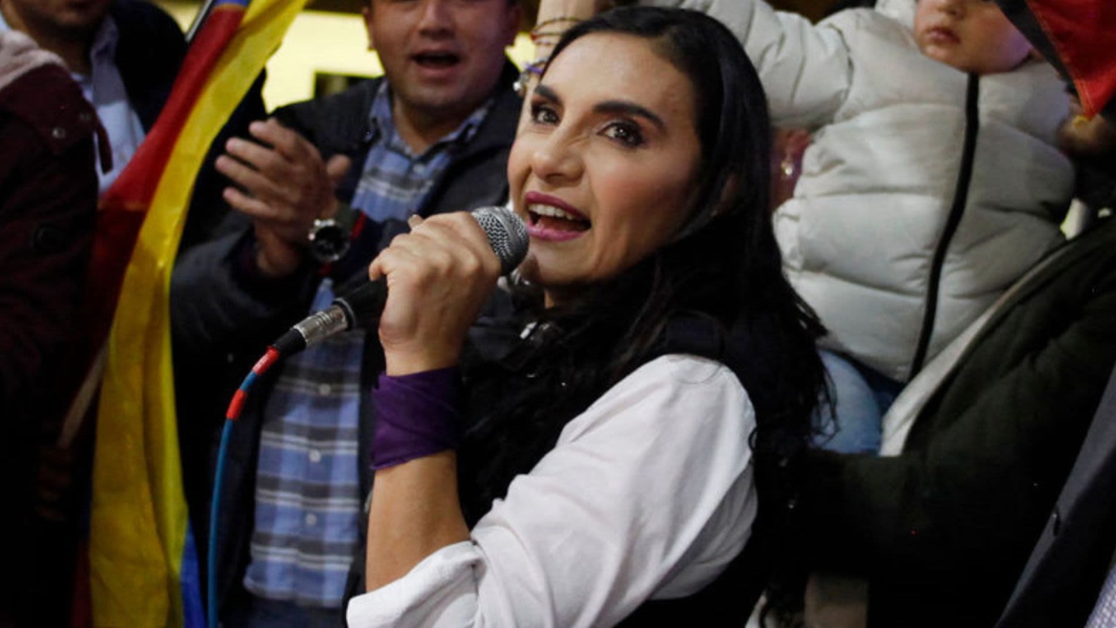 Abad Suspendida - Aristegui