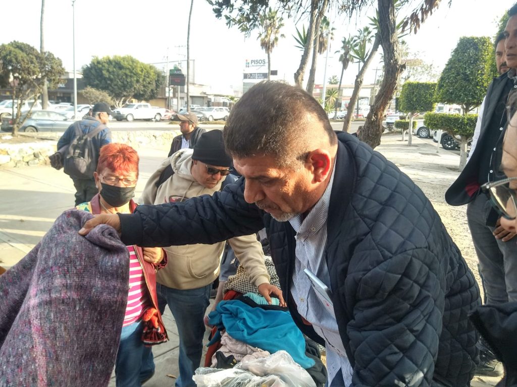 Beneficia gobierno de Ensenada a 100 personas en situación de calle