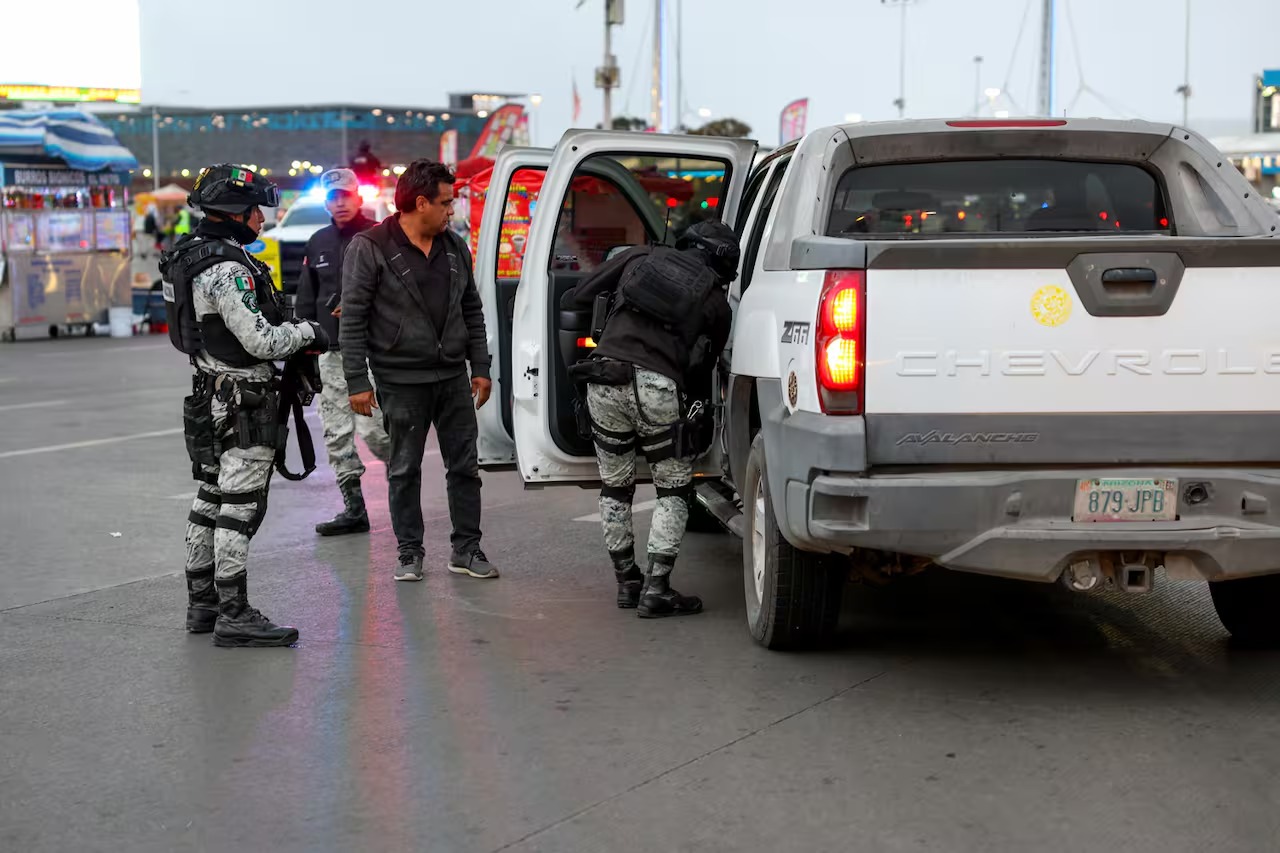 Policía Garita Ysidro - El Imparcial