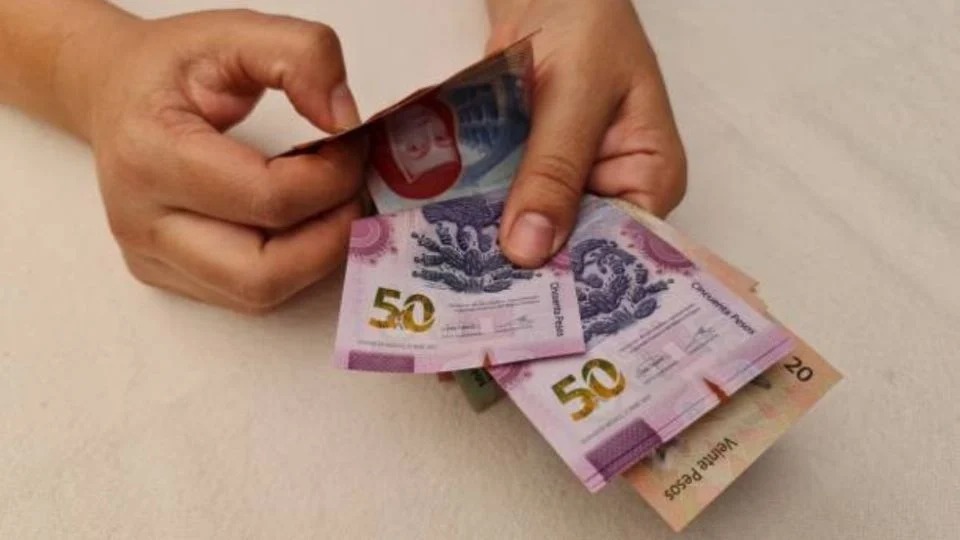 Dinero pesos - Lasillarota