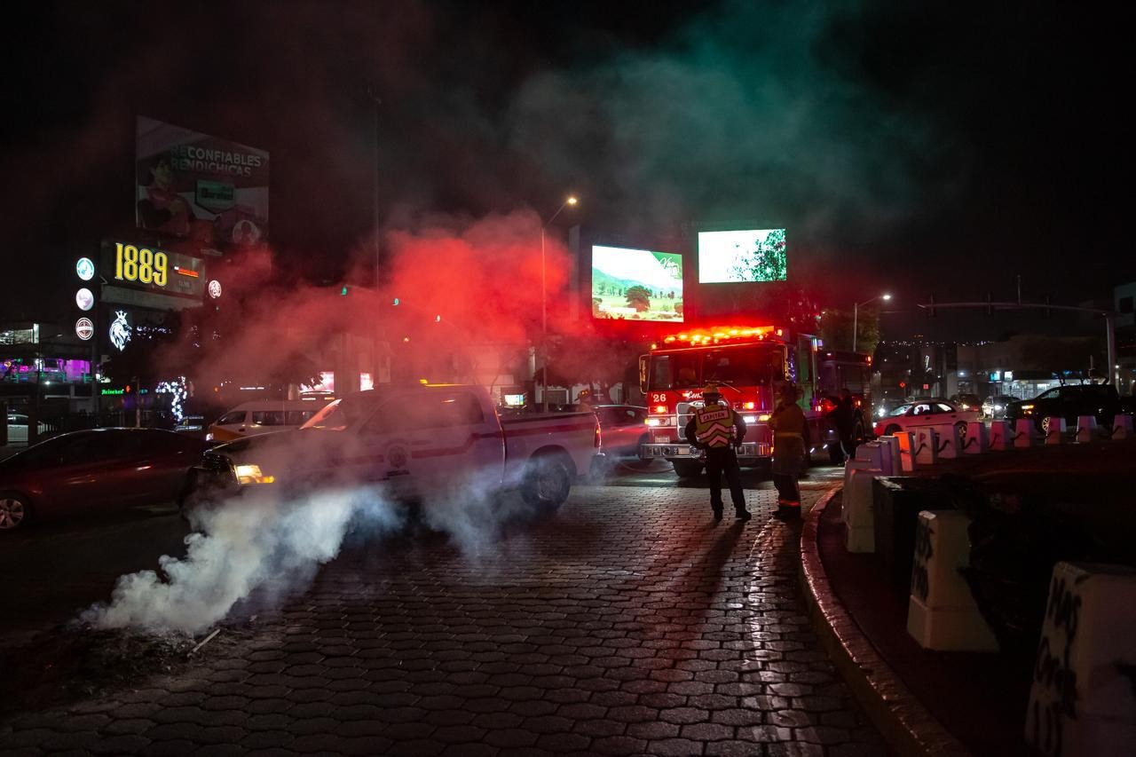 Vehículo se incendia - Bajanews