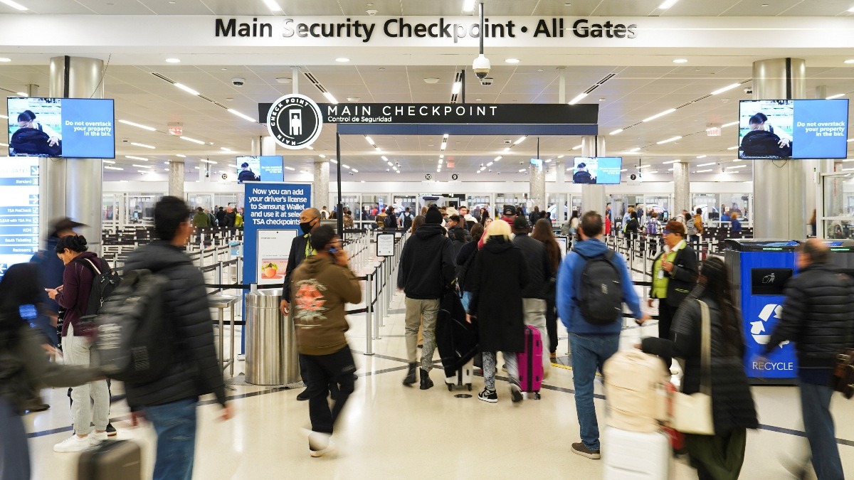 Aeropuerto - UnoTv.com