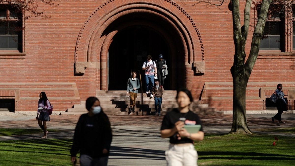 Harvard unotv.com