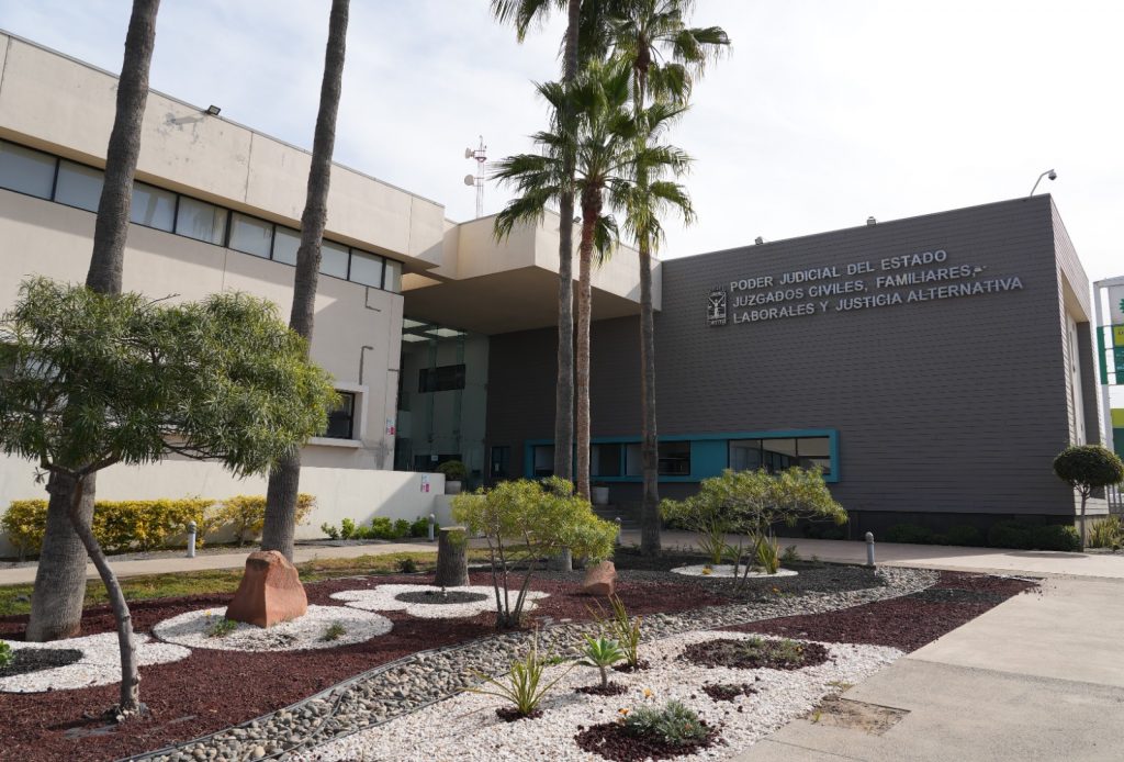 La Justicia Alternativa ofrece solución a conflictos familiares por cuidado de adultos mayores en Baja California
