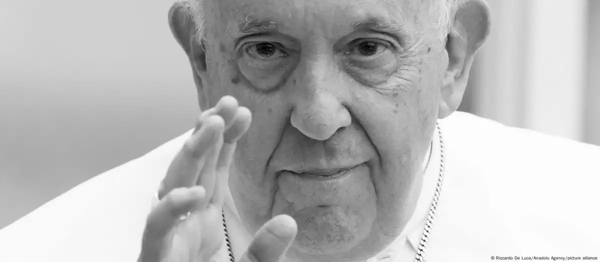 Pope francis dw