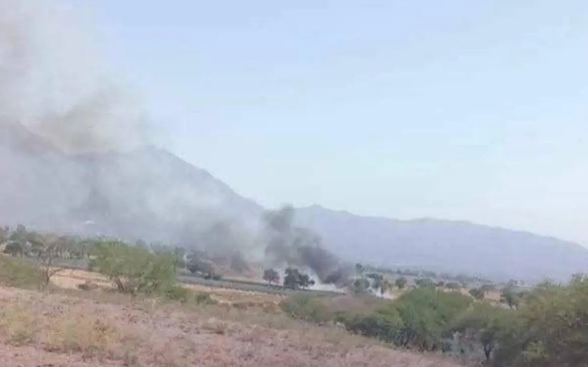se desploma avion Aristegui