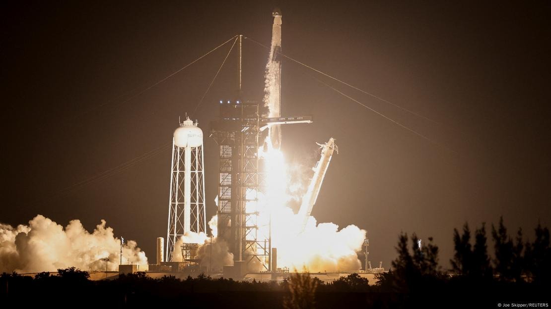 Space X - DW