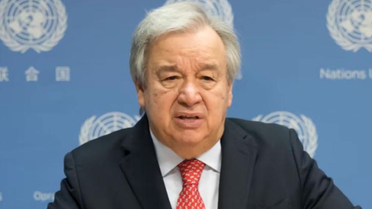 Anotnio Guterres - Economista