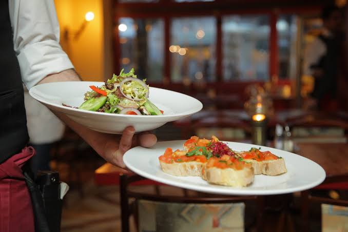 Restauranteros de Baja California prevén aumento del 25% en ventas
