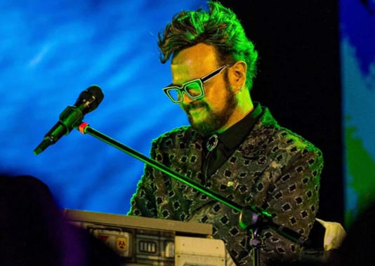 Aleks Syntek msn