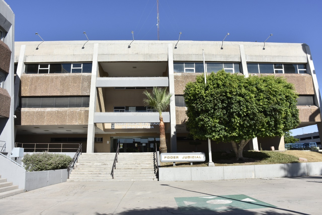 servicio en impartición de justicia
